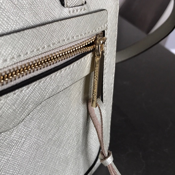 Rebecca Minkoff Gold Crossbody Like New Worn Once - Picture 10 of 15